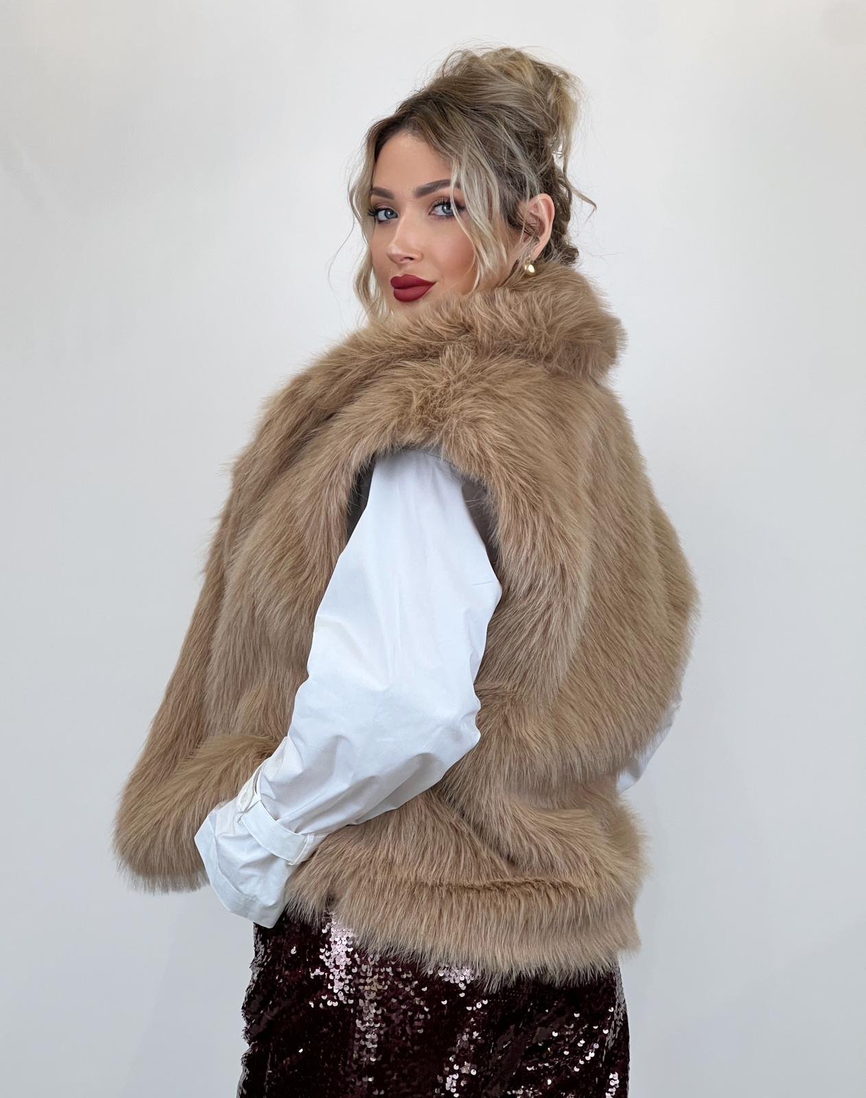 Faux Fur Gilet in Beige - Image 2